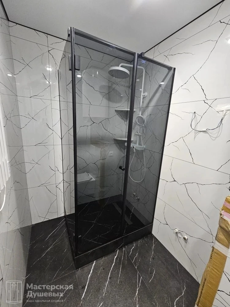 🚿Душевое ограждение 
Тонированное стекло 8 мм закаленное,
☑️ Фурнитура из нержавеющей стали, цвет -