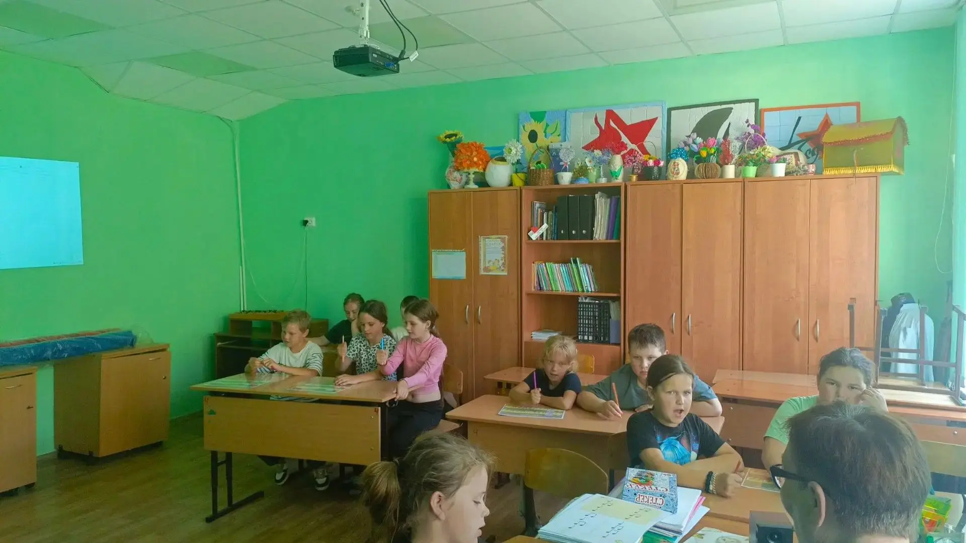 День советского фильма в пришкольном лагере "Увлекательные каникулы с Клубом Весёлых человечков"
Сре