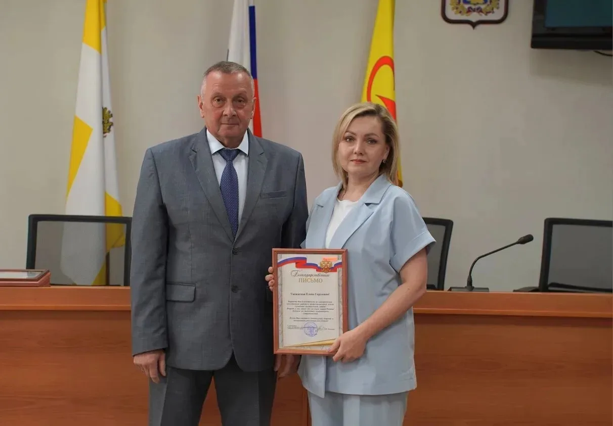 Сегодня на расширенной планёрке у главы муниципального округа главному врачу Арзгирской РБ Кашниково