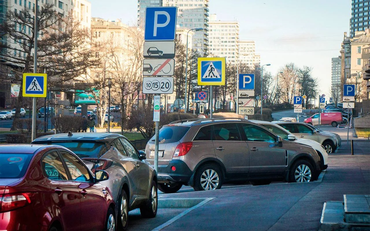 🅿️ Парковки в Москве будут бесплатными 12 и 13 июня в честь Дня России

Оставить машину бесплатно м