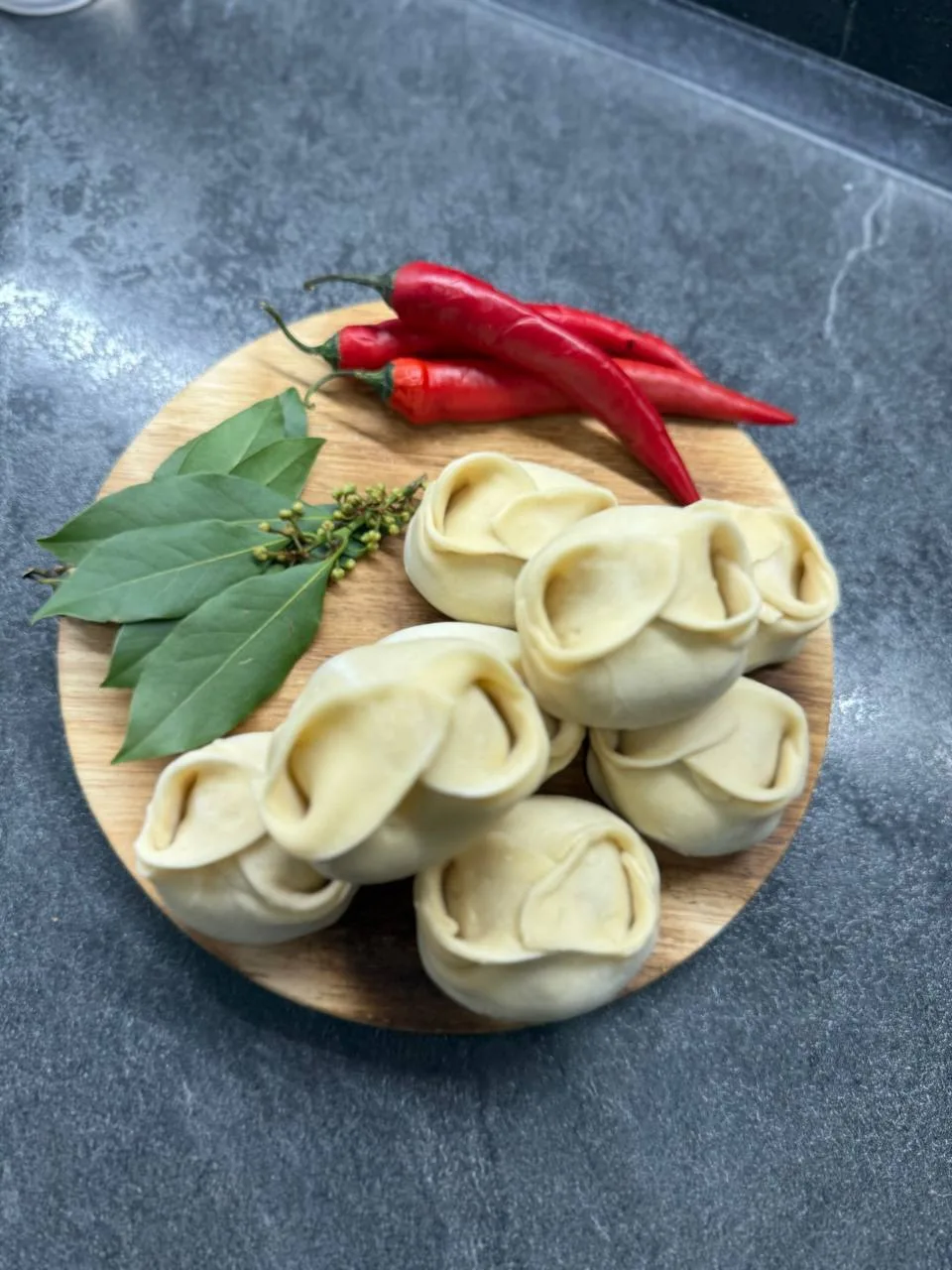 МАНТЫ 🔥

У нас готова  свежая партия Мант. 
Они нереально сочные🔥🔥🔥🔥
(Состав: фарш, говядина, с