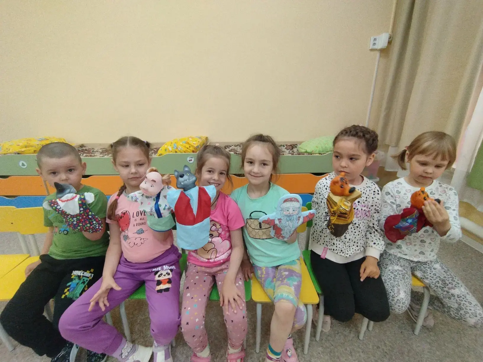 📚Неделя любимых сказок прошла в подготовительной группе🏠🐟 Ребята вспоминали свои любимые сказки, 