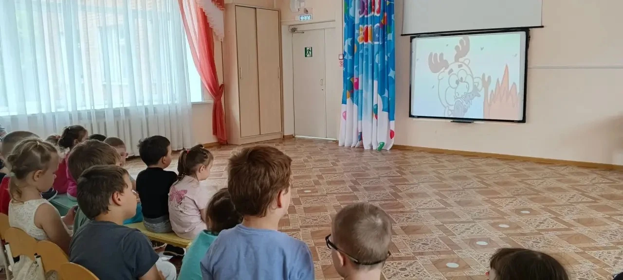 В нашем детском саду прошла неделя безопасности. Мы рассказали детям об опасностях, которые могут по