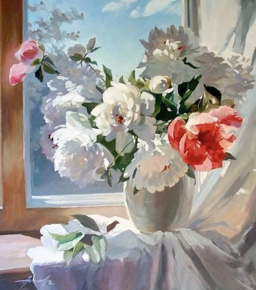 Если бы июнь был цветком, он, несомненно был бы пионом!
🌺 Аромат пиона - сама беззаботность лета!
