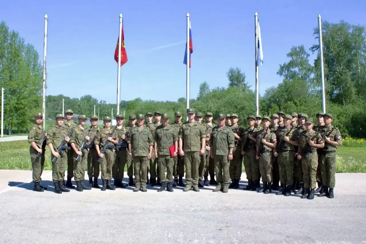 Первый набор курсантов ВУЦ ГАГУ принял военную присягу

🇷🇺 Знаковое событие для Военного учебного