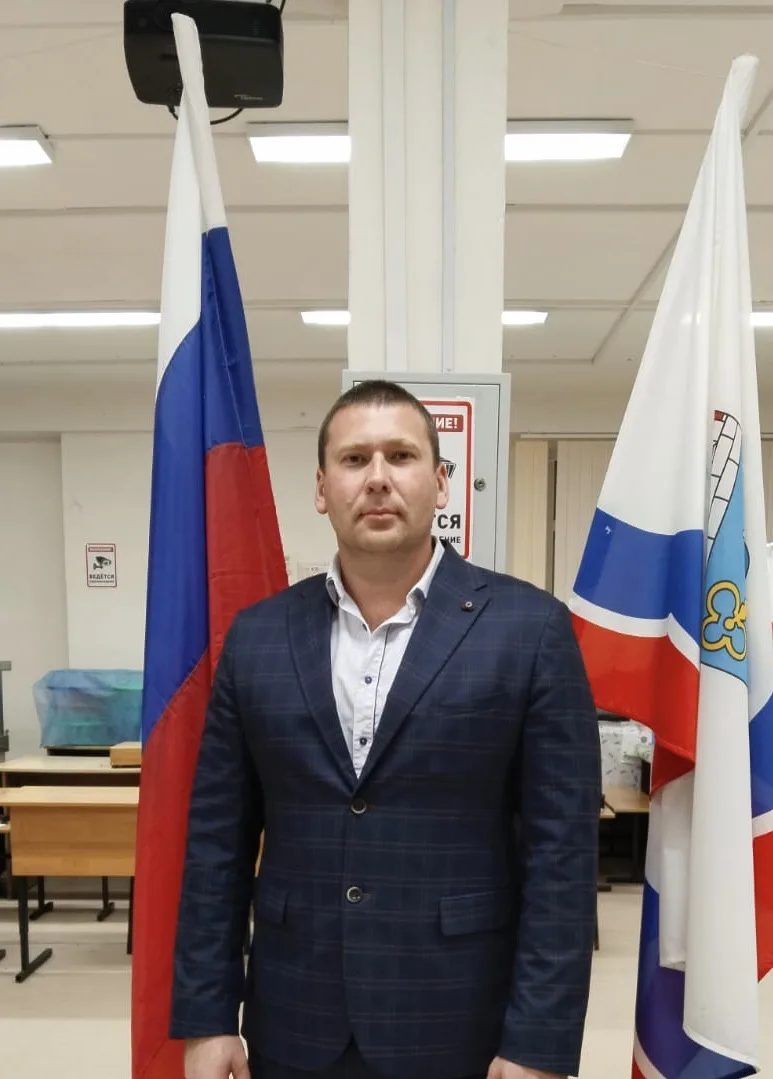 Дорогие друзья, земляки-тихвинцы!

От всей души поздравляю вас с Днём России! Этот праздник объединя