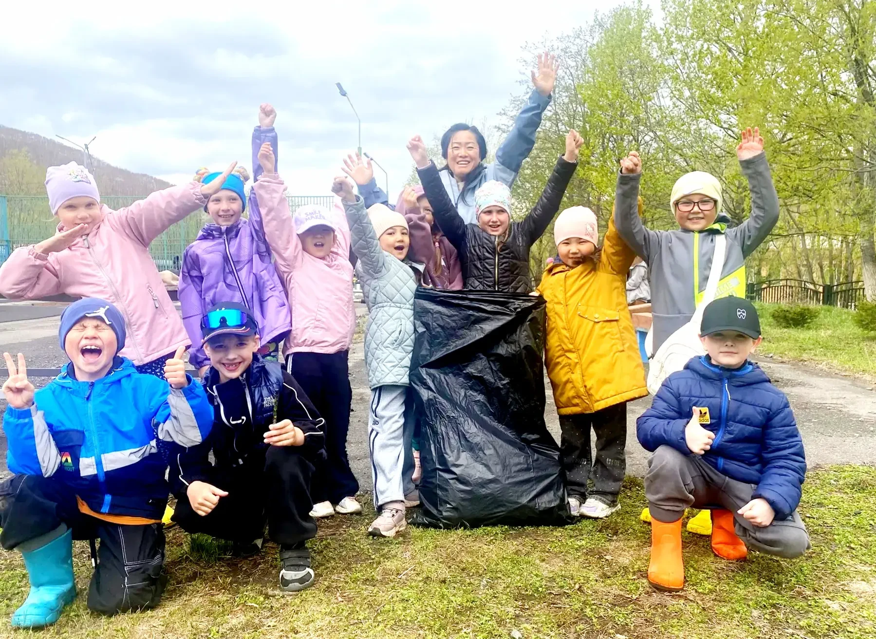 🌳 Один день из жизни «Хранителей природы»

В пришкольном лагере первой школы Петропавловска-Камчатс