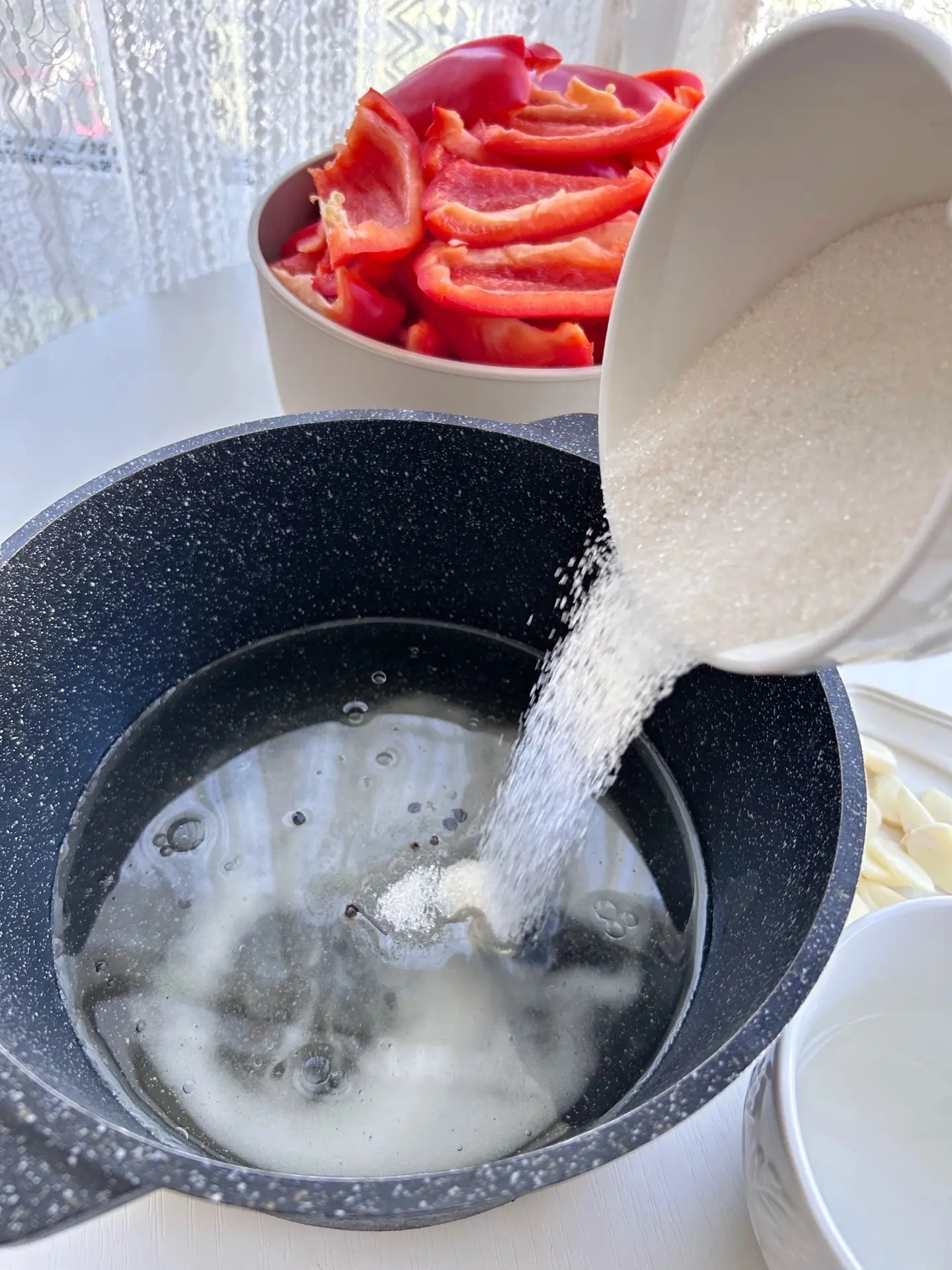 Маринованные перцы. Это хит🔥
Много лет готовлю перчик только так!
Столько отзывов я получила на эти