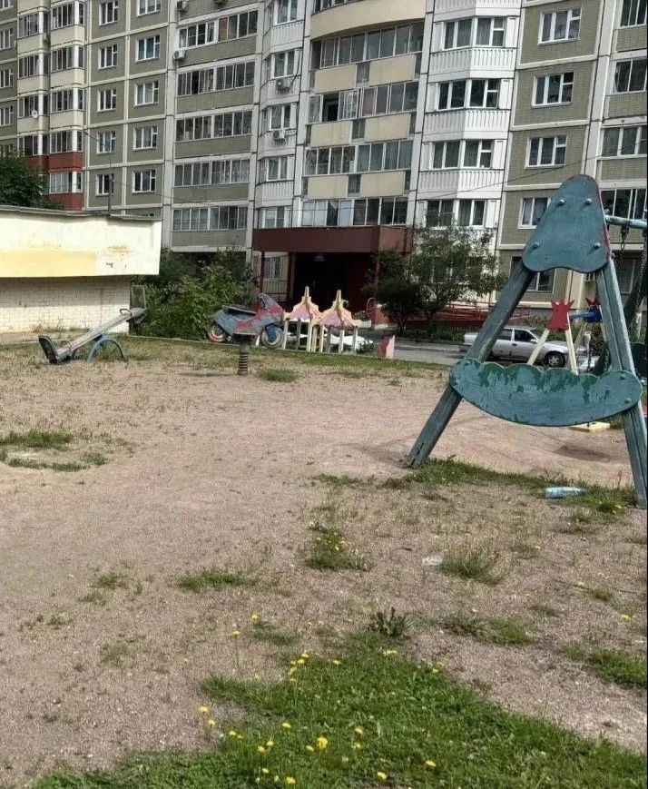 😢В Химках просят обновить детскую площадку на улице Мельникова

Жители обратили внимание на состоян
