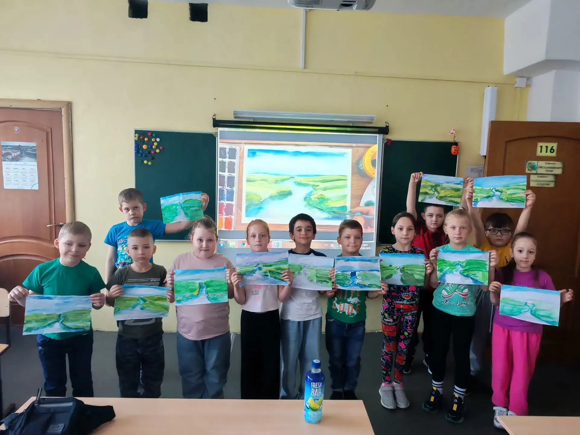 🧸Будни детского оздоровительного лагеря 

В рамках акции "Речная лента -2026" сегодня для юных гимн