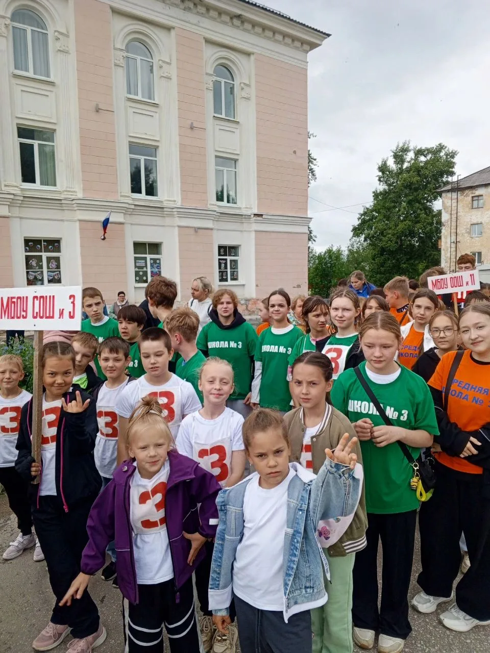 12 июня наша школа с гордостью приняла участие в традиционной легкоатлетической эстафете, посвящённо