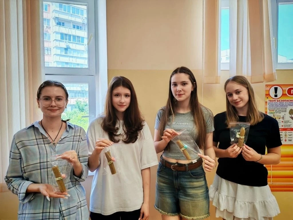 Что может быть лучше 🎁, сделанного своими руками?
 
Ребята из трудового лагеря приняли участие в ма