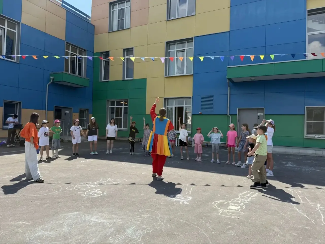 🎉 9 июня в лагере «Добрые соседи» случилось НАСТОЯЩЕЕ летнее приключение! 🌈

Игровая программа «Вс