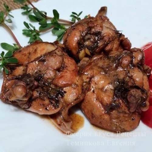 Курица в пиве на сковороде с ароматной приправой (мясо очень нежное и тающее во рту)

Вчера брат ски