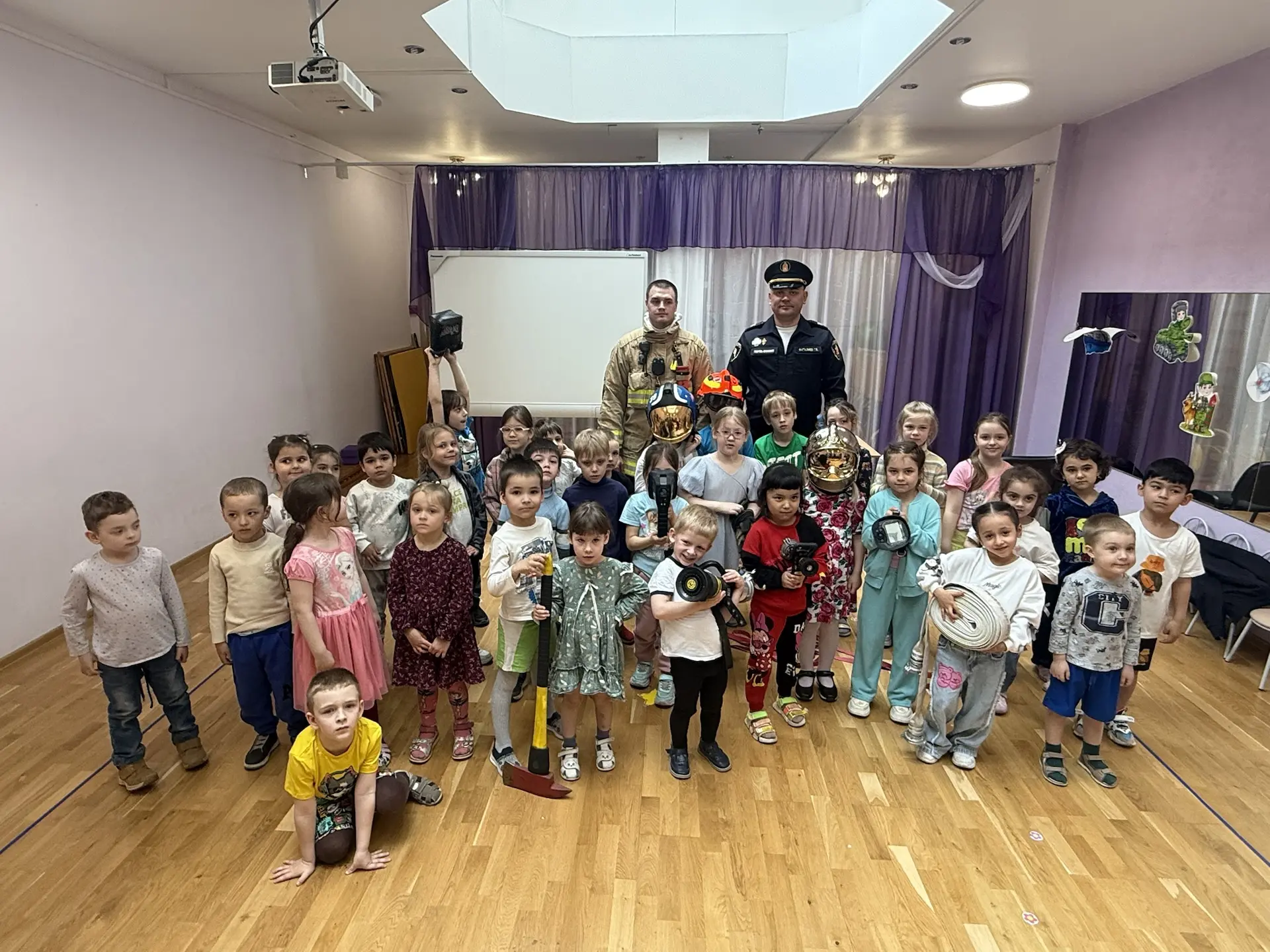 🧑‍🚒К нам в детский сад приезжали сотрудники пожарно-спасательной части №39 Московского района Санк