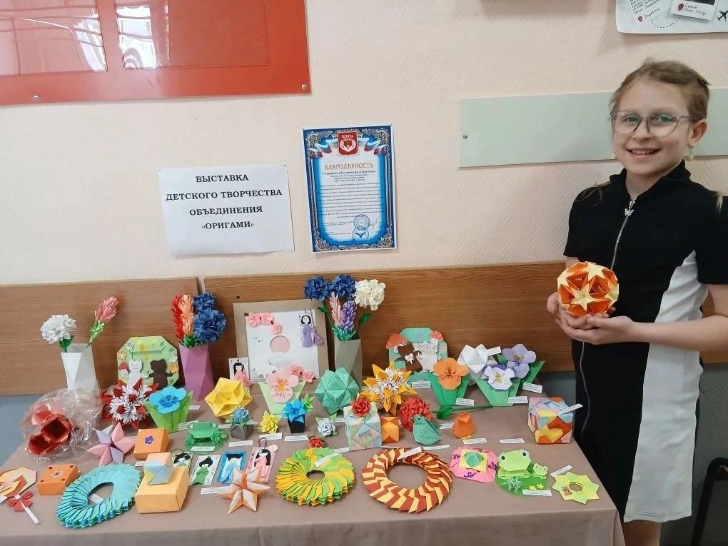 ✨ Бумажное волшебство: итоги года объединения «Оригами»
 
🖼 На последней неделе учебного года в 3-м