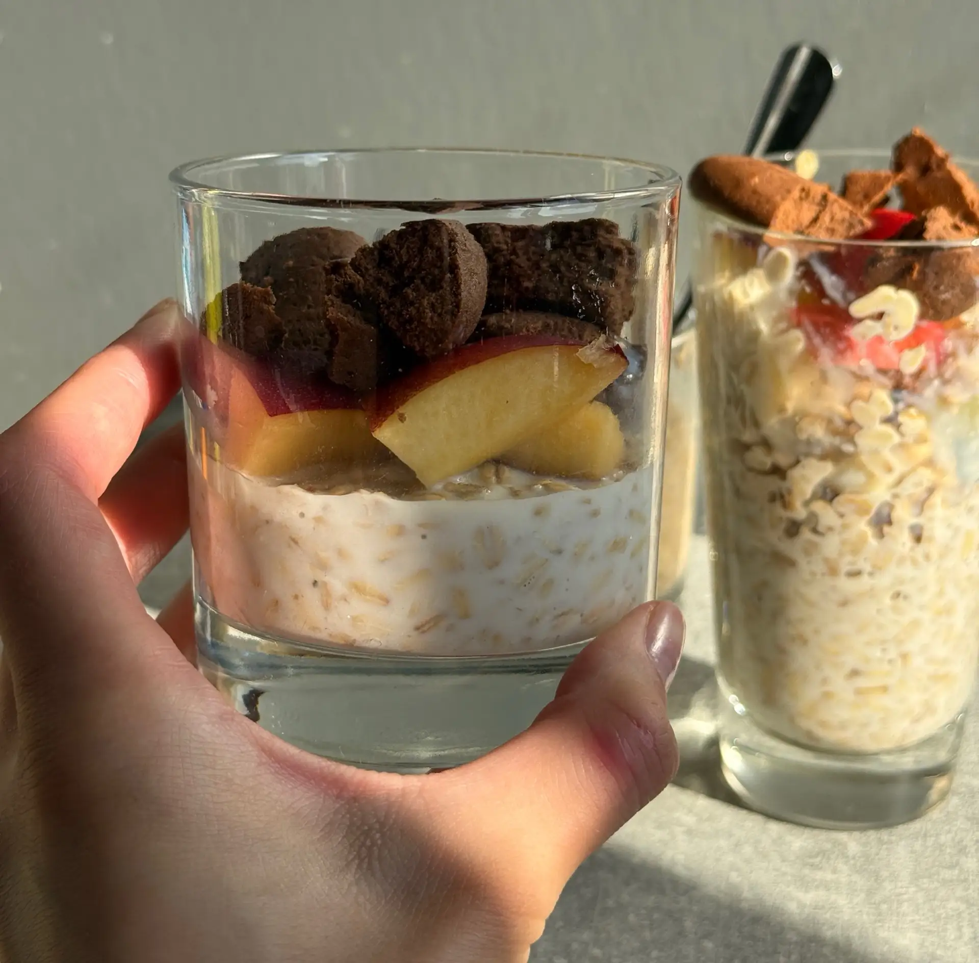 Такой вкусный и супер быстрый завтрак у нас сегодня был

рецепт ОВСЯНКИ В СТАКАНЕ:
﻿﻿﻿1. Овсянку (не