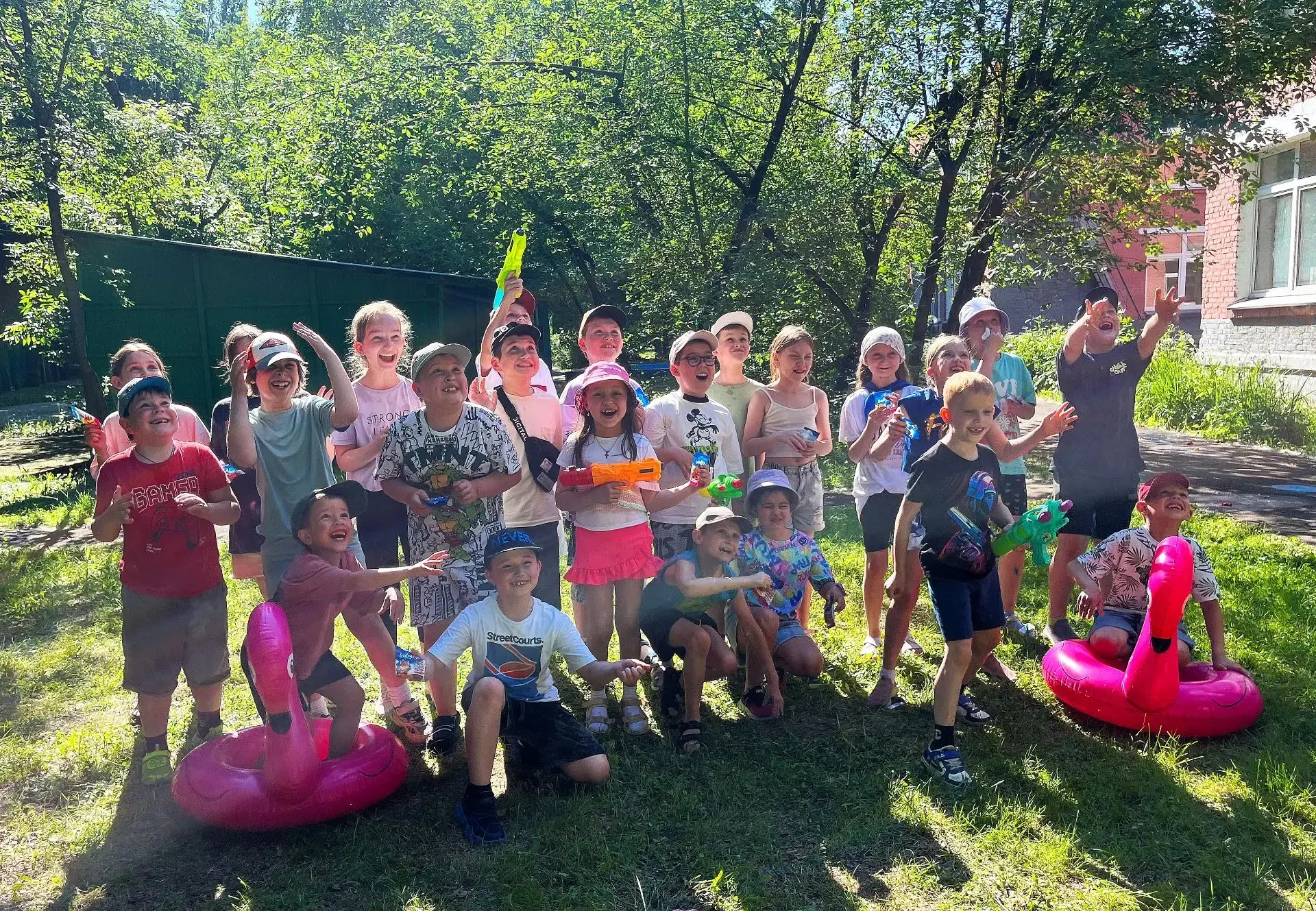 Брызги, смех и прохлада: как прошёл наш День Нептуна

☀️ В такую жару есть отличный способ охладитьс