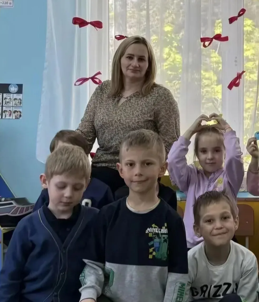 Поздравляем нашего педагога-психолога Алешину Эллу Юрьевну с присвоением высшей квалификационной кат