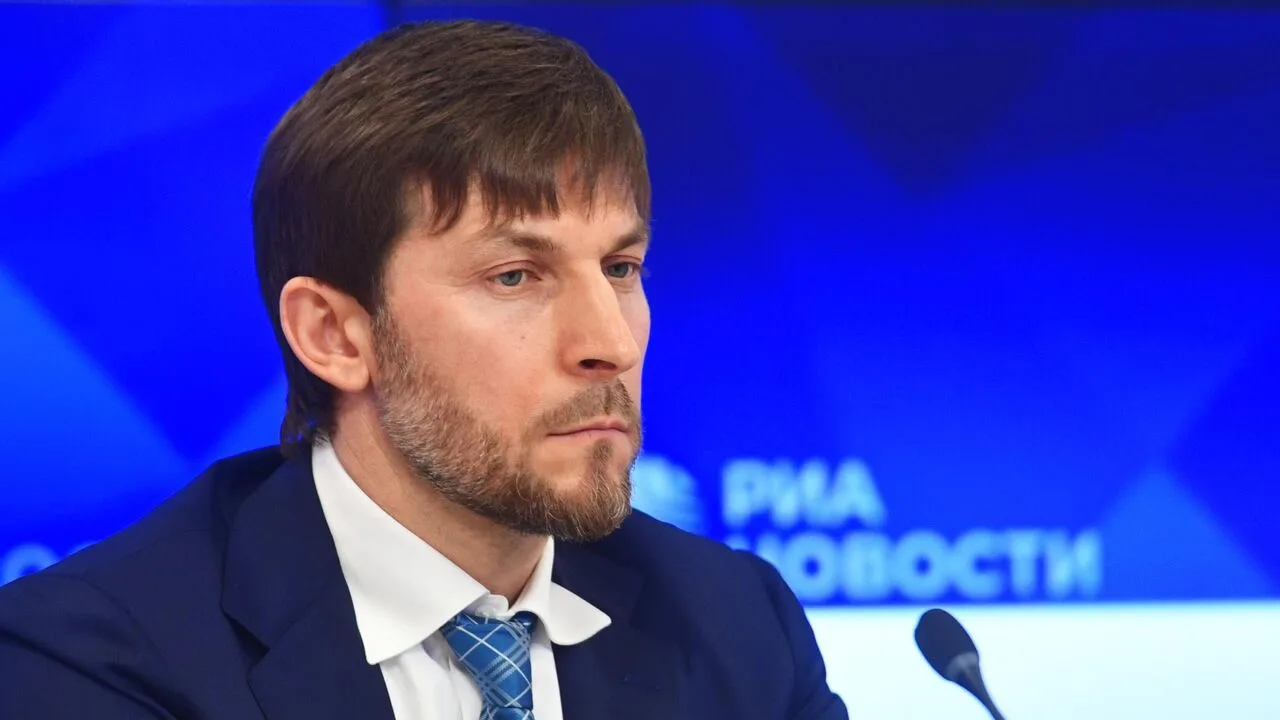 ❕ Спецпредставитель президента РФ по вопросам климата и водных ресурсов Руслан Эдельгериев на полях 