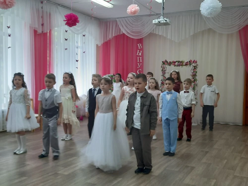 До свидания, детский сад!

Вот и прошел первый в жизни дошколят выпускной! Это был особенный день, п
