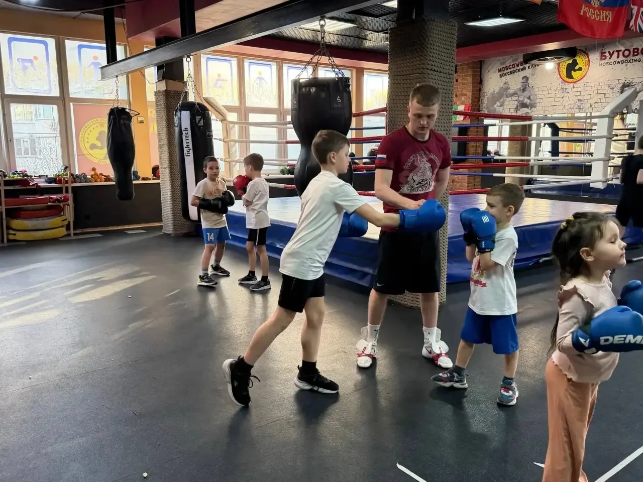 🥊 Клуб бокса МОСБОКС Бутово приглашает на бесплатную тренировку!

Приведите себя в форму к лету на 