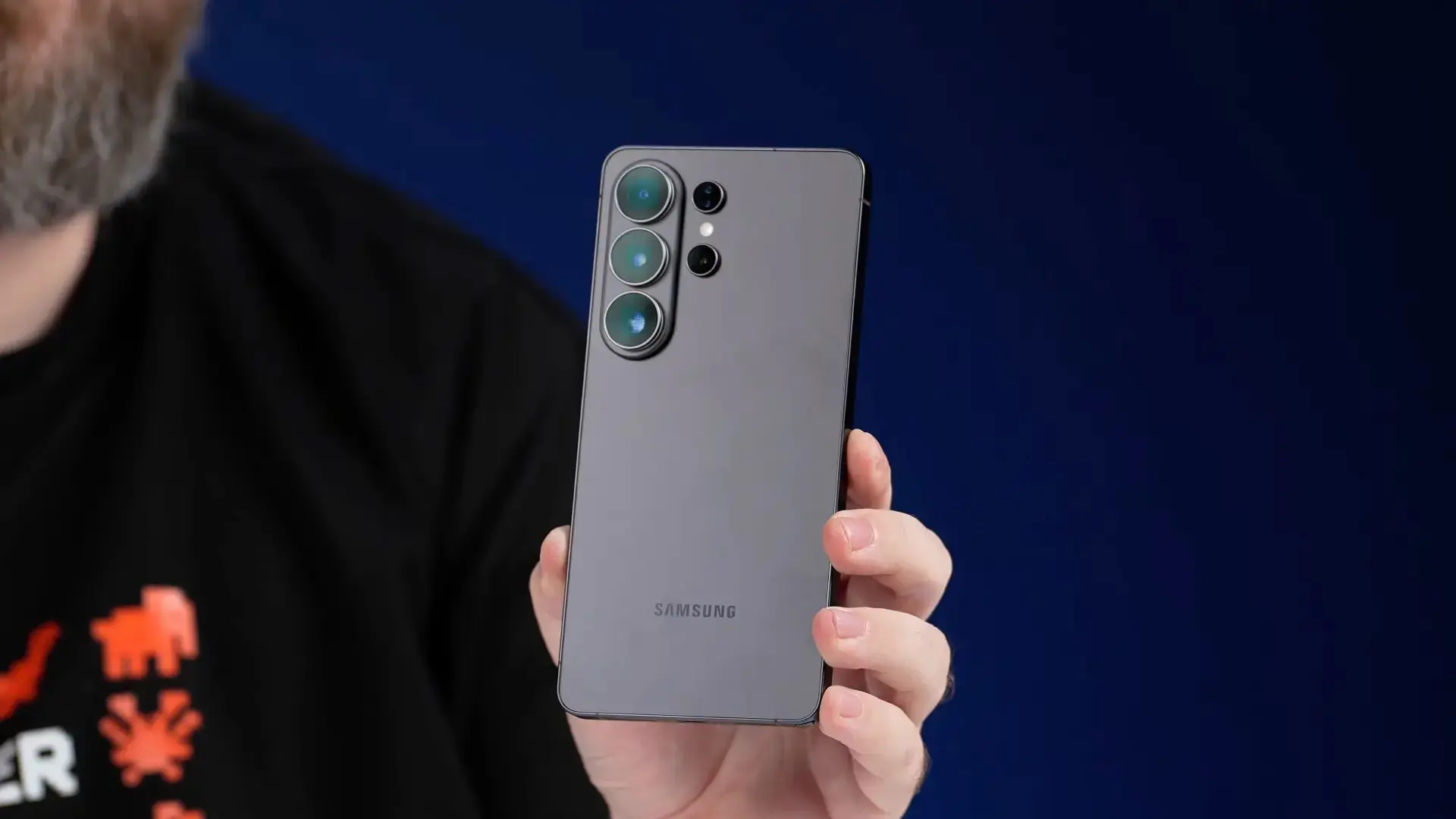 Samsung мощно прокачает аккумуляторы Galaxy S27 Pro и S27 Ultra

Грядущие флагманы получат аккумулят