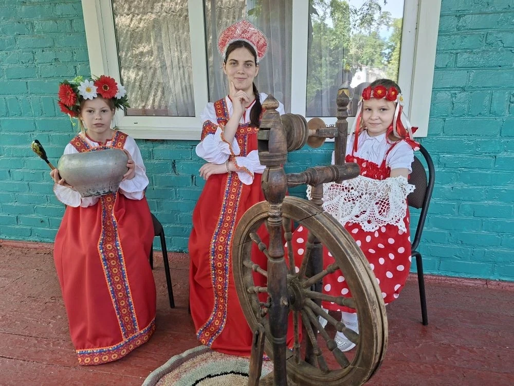 День русского языка — праздник, который ежегодно отмечается 6 июня. Дата приурочена ко дню рождения 