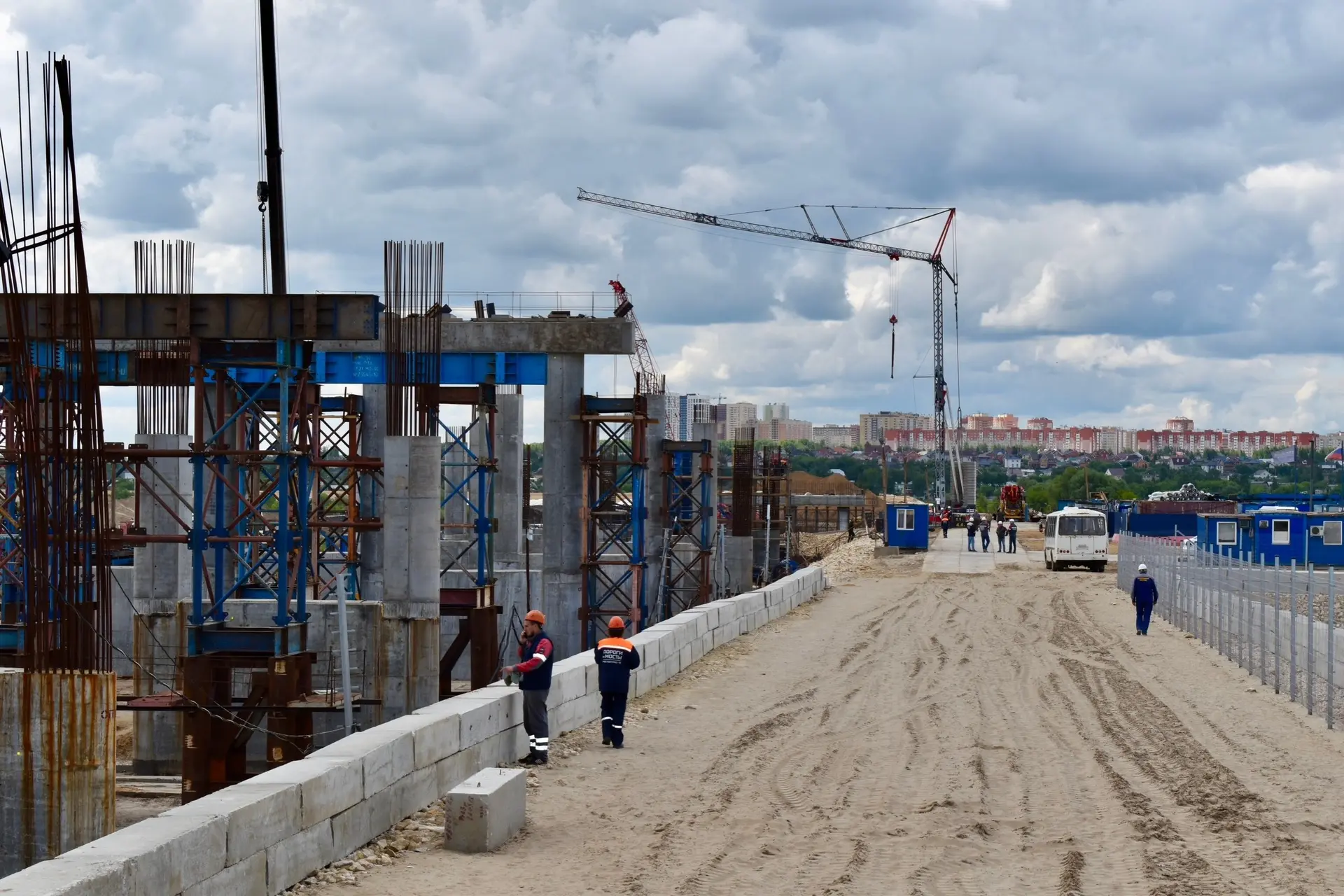 В Рязанской области продолжается масштабное строительство моста через Оку

Активные работы ведутся в