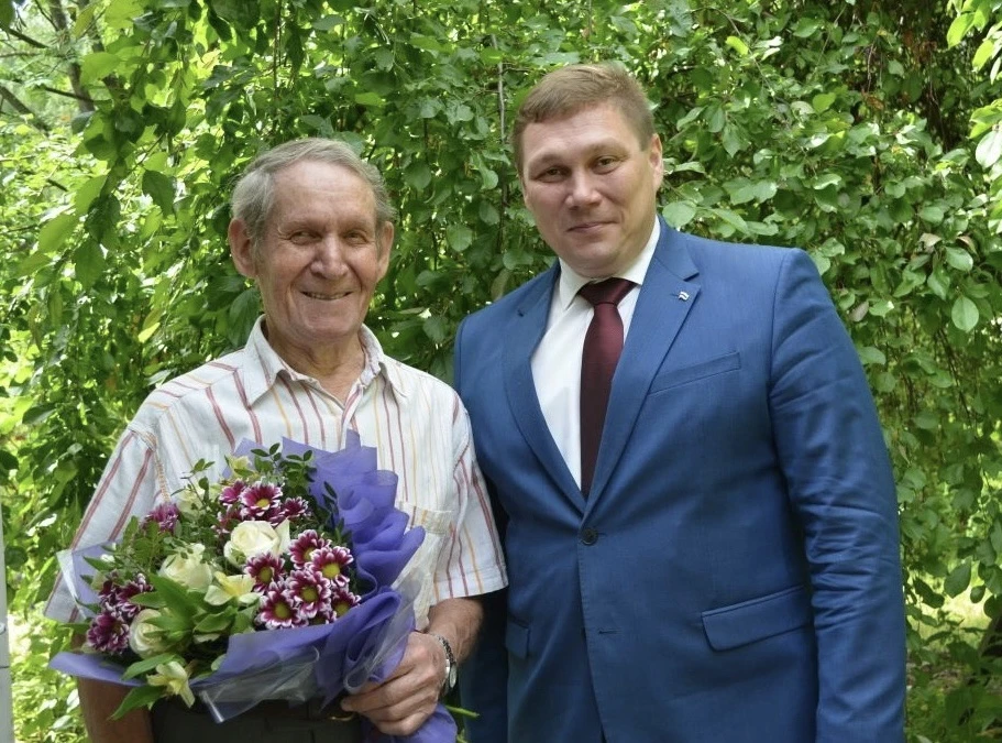 #Созидатели_Новоуральска
 
Сегодня юбилейный день рождения встречает Петр Иванович Боков, Почетный г