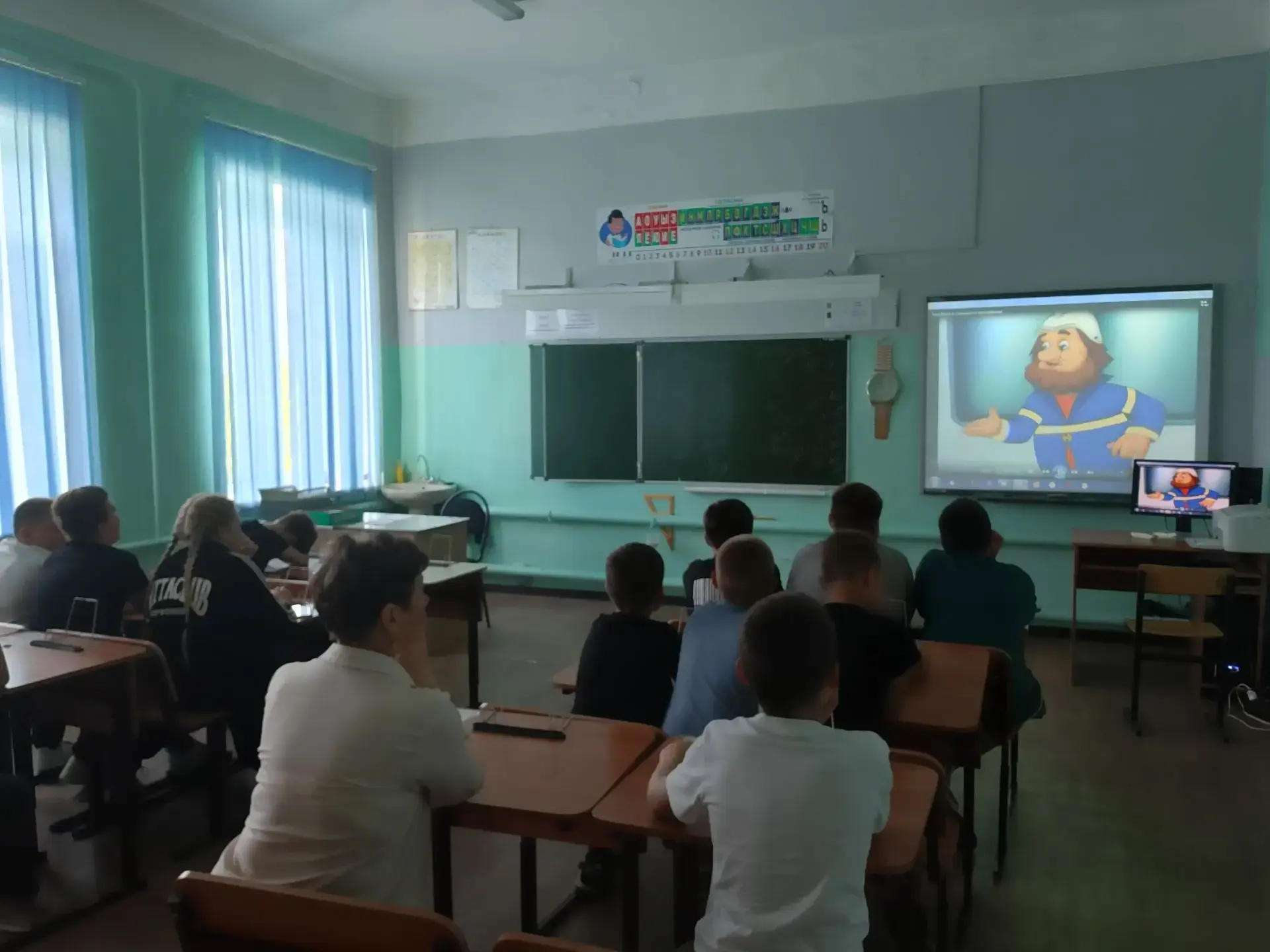 В летнем пришкольном лагере Тепловской школе прошла профилактическая беседа по профилактике экстреми