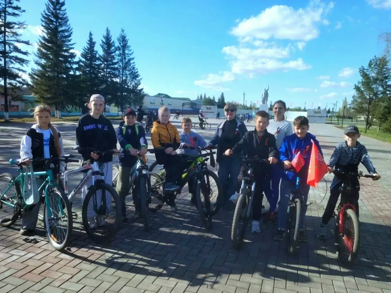 🚴‍♂️🎗 Велопробег «Ура Победе!», посвящённый 81-летию Победы 🎗🚴‍♂️
6️⃣ мая 2026 года состоялось з