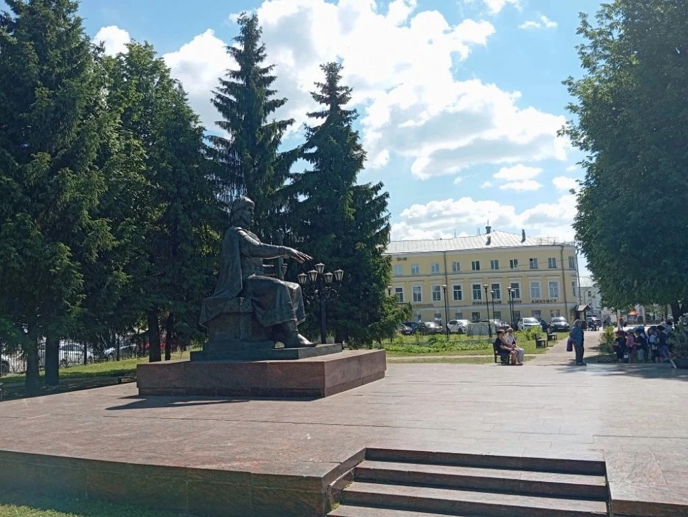 Уже на следующей неделе в центре Костромы начнется благоустройство территории рядом с памятником Юри