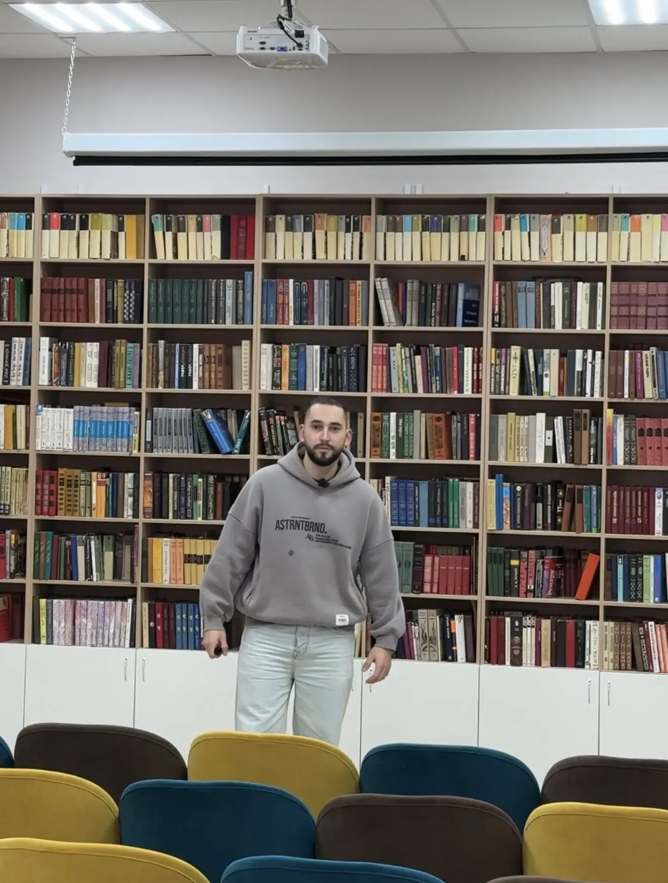 📚В Ярославле не так давно открылась обновлённая библиотека на Липовой горе! 

Я больше 20 лет прожи