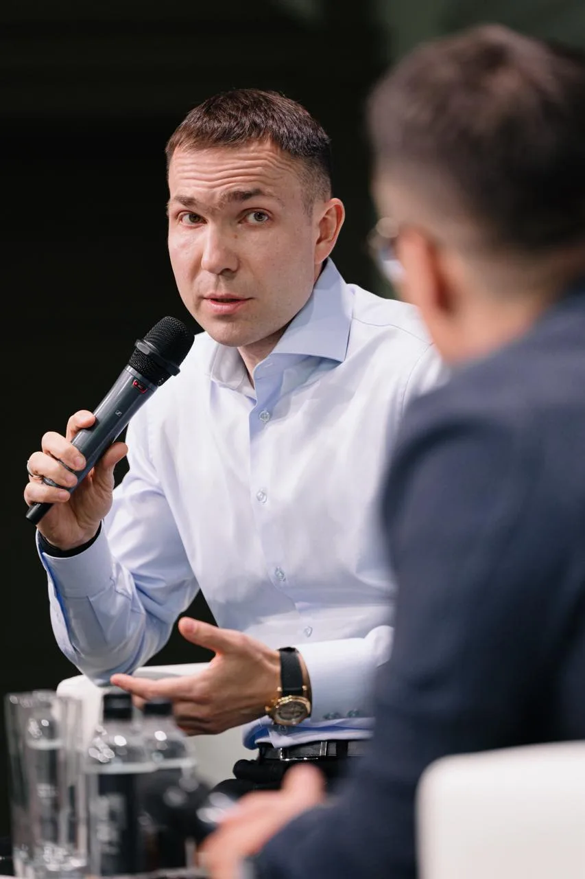 На днях был в ClubFirst

Рассказывал про «Все инструменты», про Команду, наши внутренние ритуалы, пр