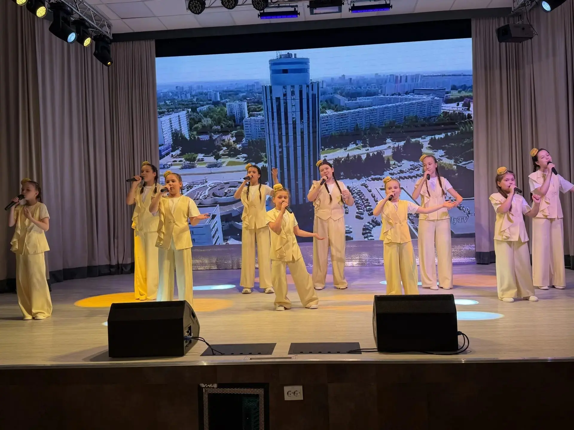 🎉Отчётный концерт вокального ансамбля «Росток»  «Мой любимый город» (25.05.2026 г.)