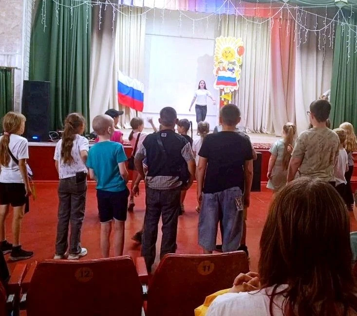 🇷🇺🇷🇺🇷🇺12 июня в Российской Федерации отмечается один из самых молодых государственных праздник