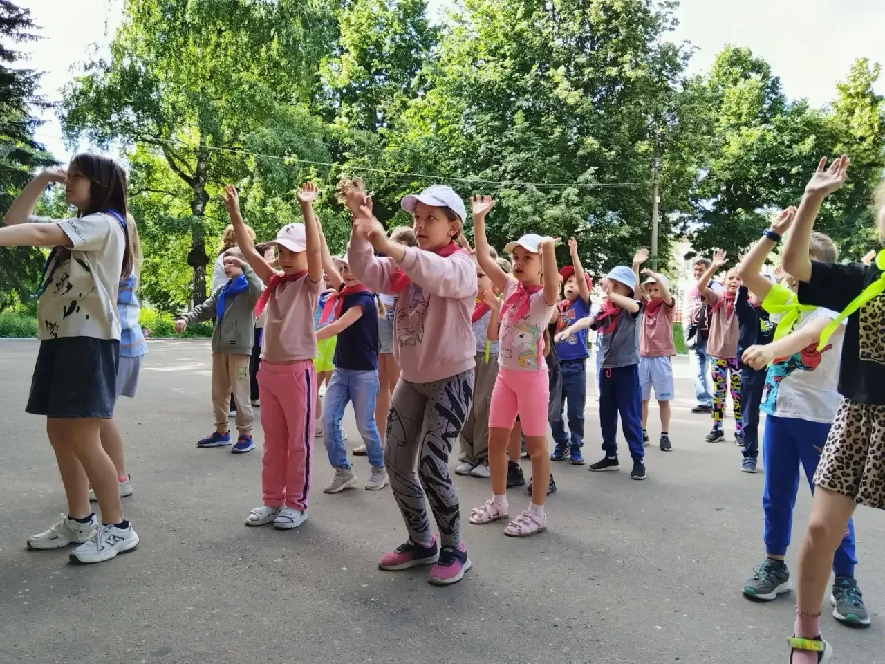 🤩☀️ Сегодняшний день в нашем школьном лагере «Дельфин» снова был невероятно насыщенным и ярким! Мы 