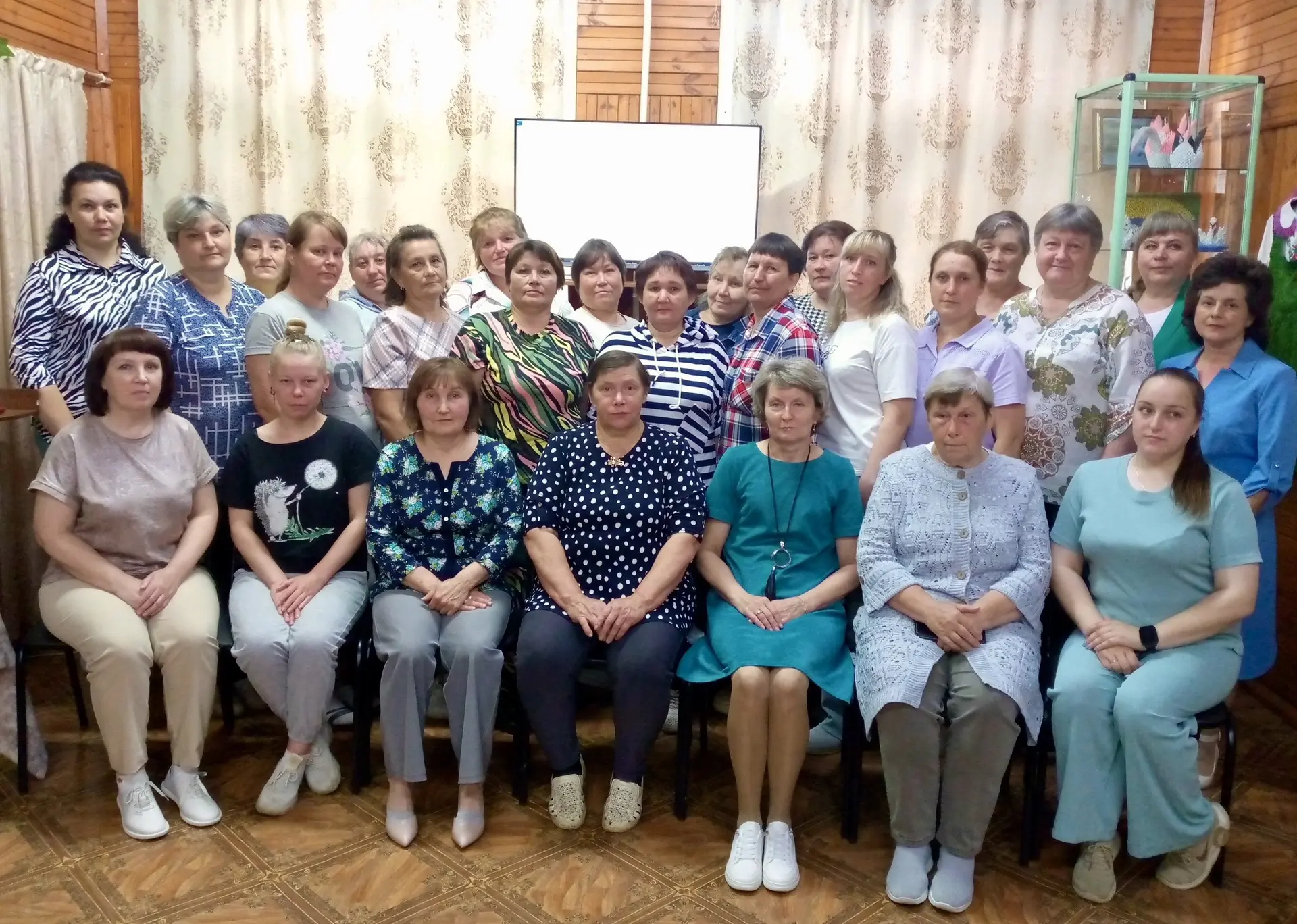 С Днём социального работника! 💐

8 июня в России отмечают День социального работника - праздник люд