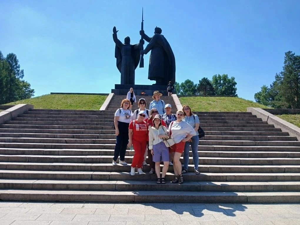 ✨ Учебный год позади - а мы отправляемся в путешествие!!! ✨
Профсоюз ДШИ г.Оби устроил для коллектив