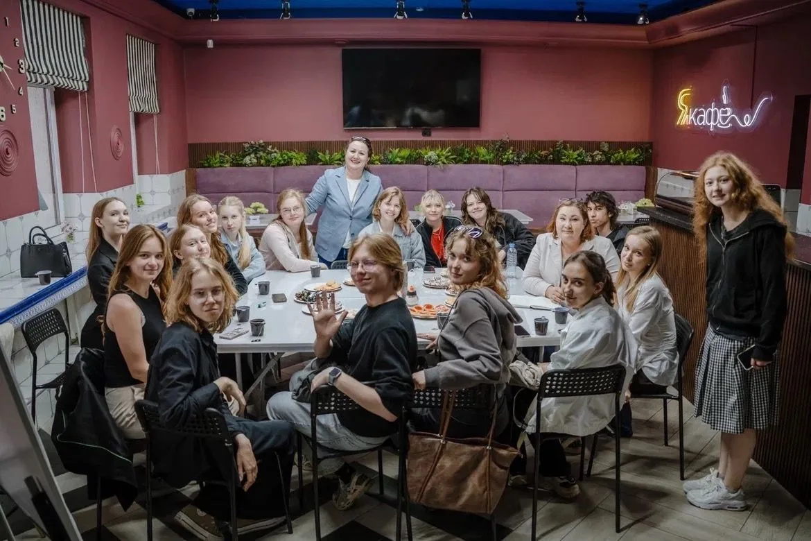 Чай после ЕГЭ☕️🍰
Наши выпускники уже преодолели 5 экзаменов — по математике, русскому языку, литера