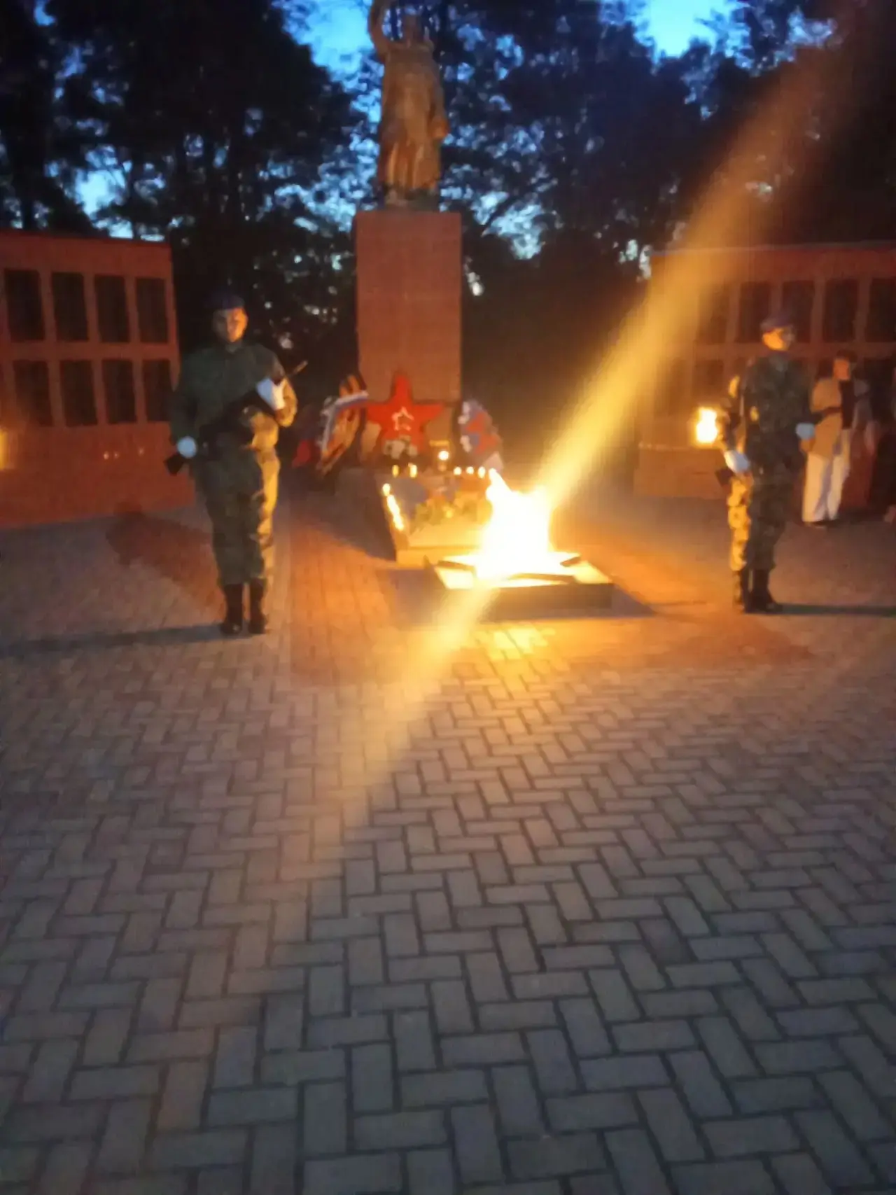 Жители села Киевского зажгли «Свечи памяти» в знак вечной скорби и благодарности.Сегодня, 22 июня, в