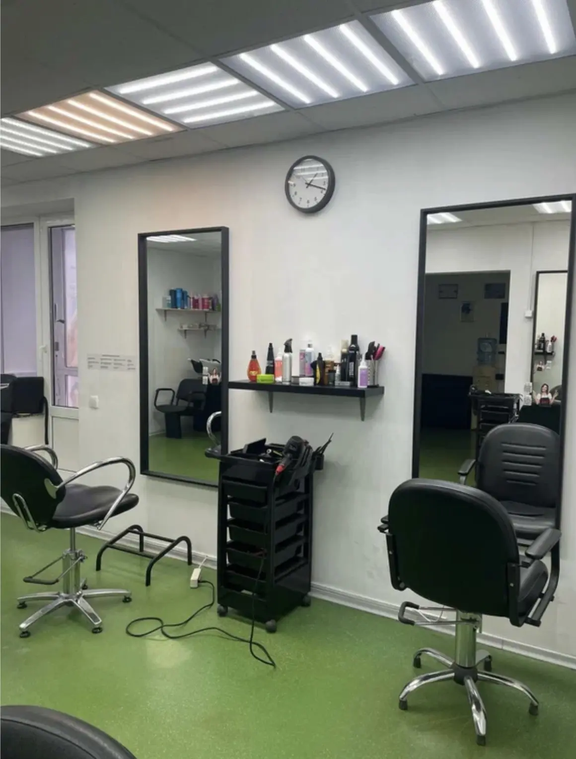 Студия красоты 1 квартала в поисках 
💇‍♀️💇Парикмахера-универсала 
💥График работы 2/2 или индивиду