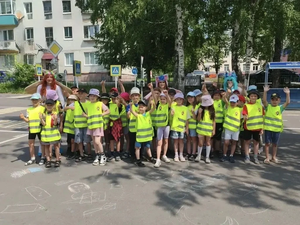 🚴‍♂️🛴✨ Безопасное движение: путешествие на СИМ! ✨🛴🚴‍♂️

Сегодня в «Авторогодке» на базе Центра д