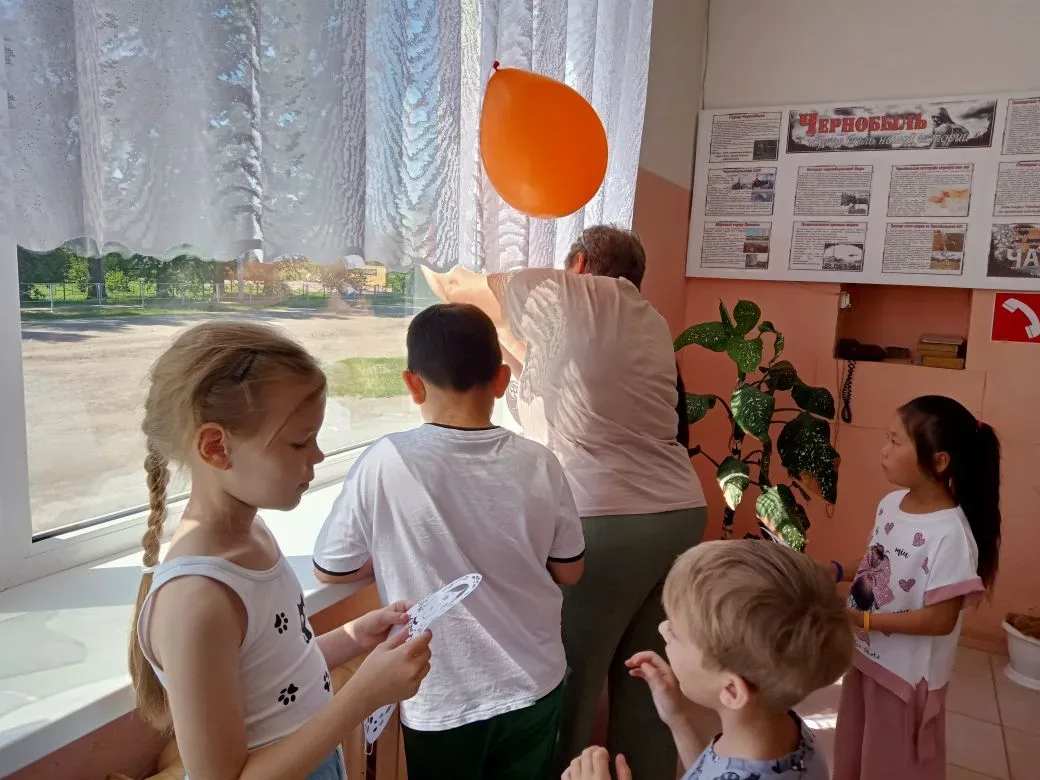 В нашей школе  прошла Всероссийская акция «Родиной горжусь», посвящённая празднованию Дня России. В 