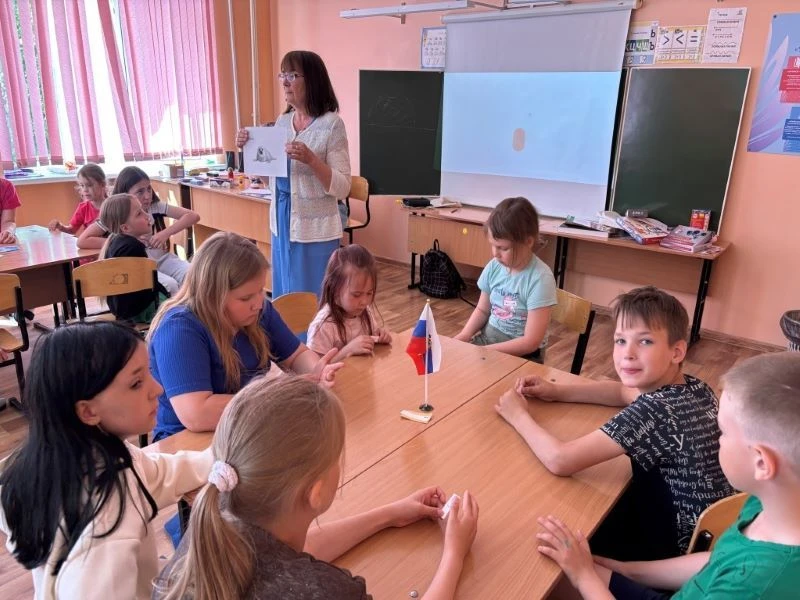 День России на летних школьных площадках – значимое событие, объединяющее юных граждан в атмосфере п