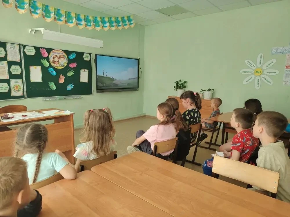 3.06 в нашей школе состоялся показ анимационного мультфильма «Мой дом – Белогорье». Проект создан ко
