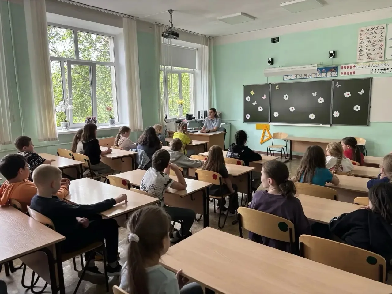 👮‍♂️ВАЖНЫЕ ПРАВИЛА БЕЗОПАСНОСТИ С ГОСТЯМИ ИЗ МВД👮‍♂️

🤝Вчера ребята из школьного лагеря «Дружба» 