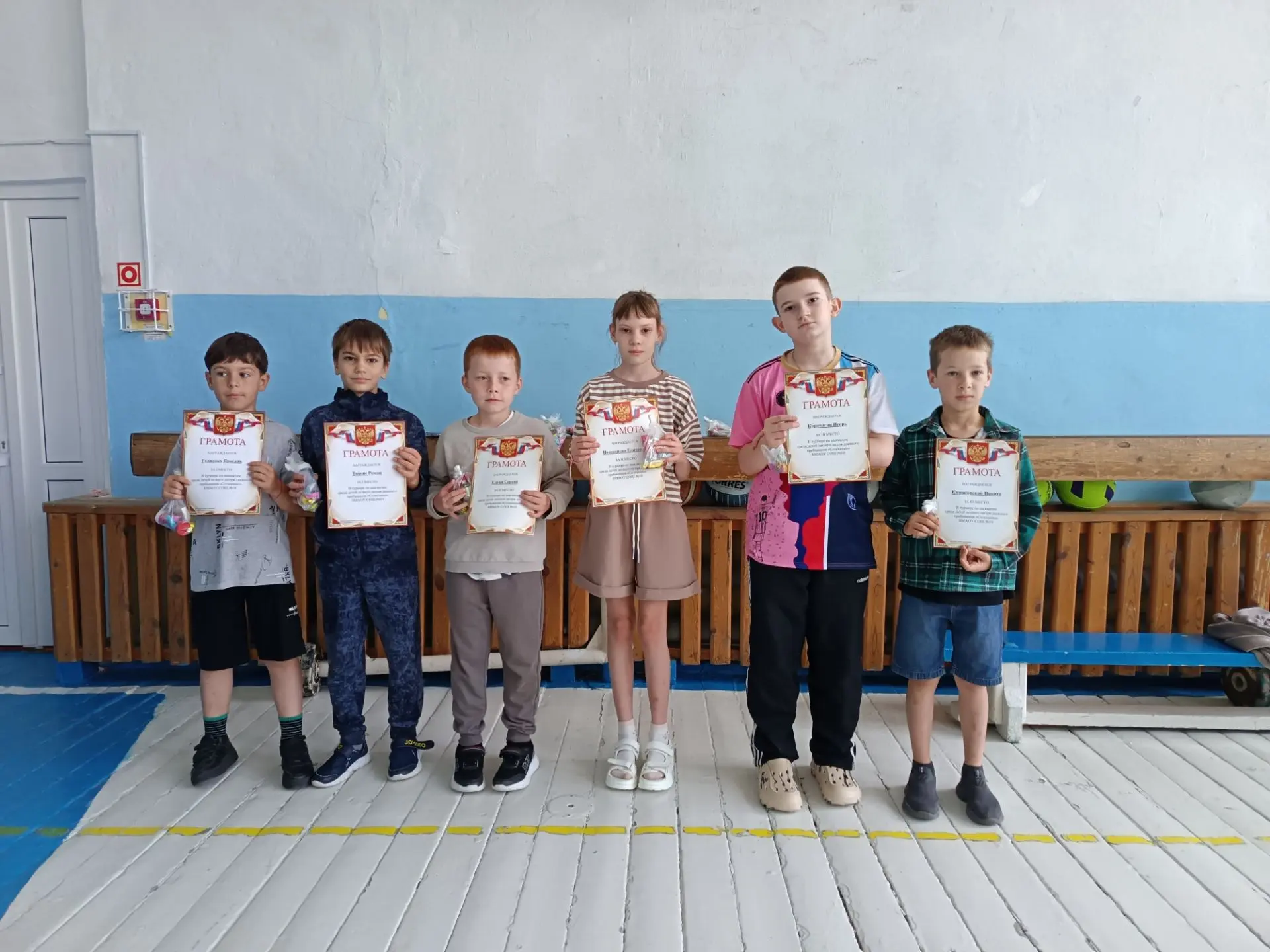 Новый день в нашем лагере! ☀️

Сегодняшнее утро началось не просто так, а с награждения победителей 