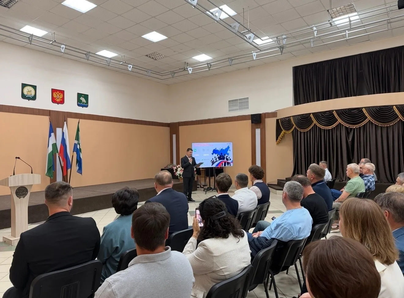 В Мелеузовском Дворце культуры прошло праздничное мероприятие, посвящённое Дню российского предприни